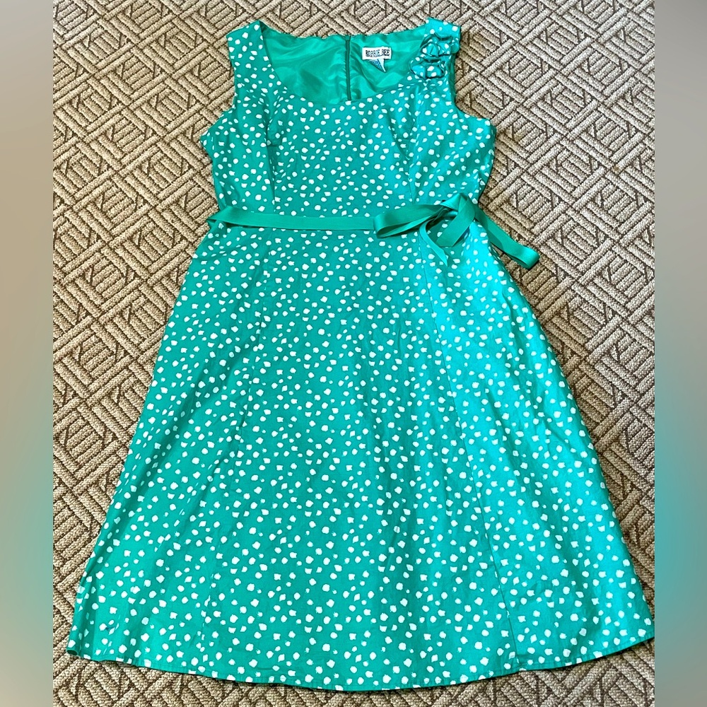 Green Polka Dot Sleeveless Summer Dress With Pockets